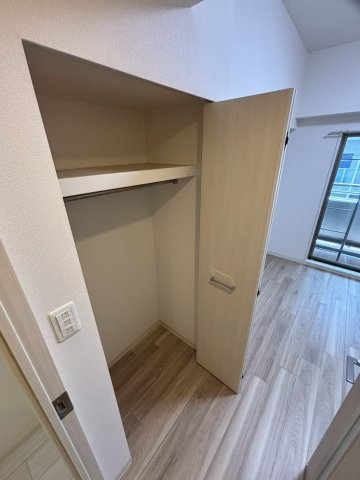 プレサンス神戸元町ベルシオンの収納|同物件別部屋写真