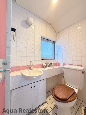 高松市田町　住居兼事務所のトイレ|２階トイレスペース