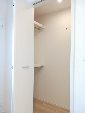 サライ　Ｖの収納
