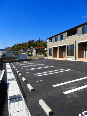 ガーデンハウス　スミレ　Ａ棟の駐車場|駐車場完備です