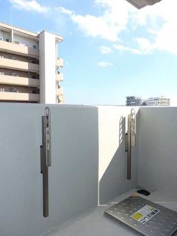 ７ｔｈ　ＦＬＡＧ　己斐本町のバルコニー|広々としたバルコニーです