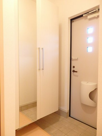 アンリアンの玄関|収納もある玄関です