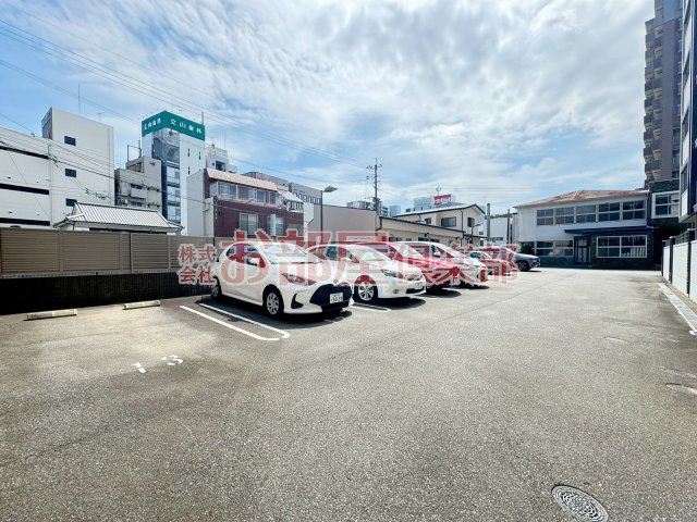プレジデント正弥久留米駅の駐車場|駐車場があります