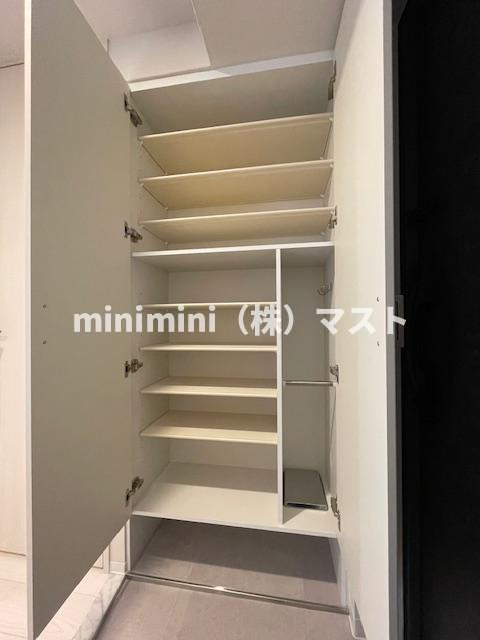 リヴェント難波ウエストの収納