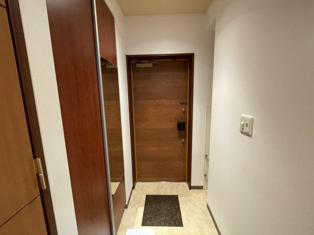 マスターズレジデンス道頓堀Ⅱの玄関