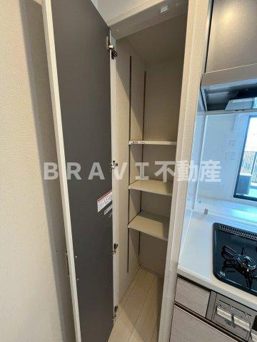 スプランディッド玉造　BRAVI不動産の収納|【スプランディット玉造】パントリーです