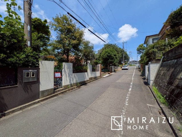 【前面道路含む現地写真】 | 平日・休日問わず、いつでもご見学が出来ます♪☆実際に見て、触れて感じる安心のお住まい探しを体験して下さい♪☆物件情報だけでなく、地域の特色などなどエリア情報もお伝え出来たら嬉しいです♪