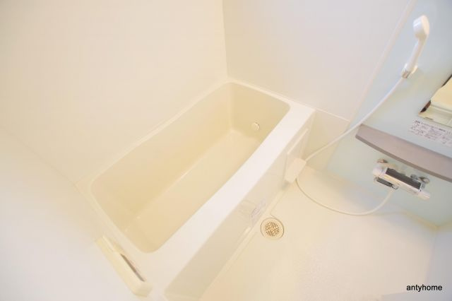 クレグラン北梅田　仲介手数料無料の浴室