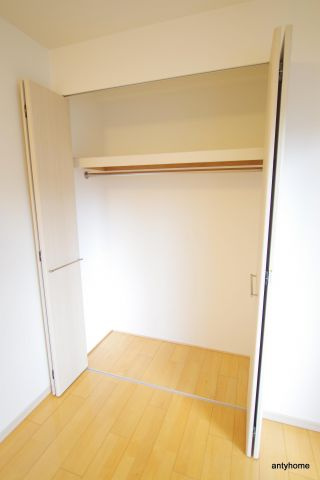 クレグラン北梅田　仲介手数料無料の収納