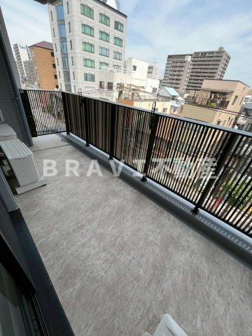 スプランディッド玉造　BRAVI不動産のバルコニー|【スプランディット玉造】バルコニーからの眺めを楽しみながら食事をしませんか