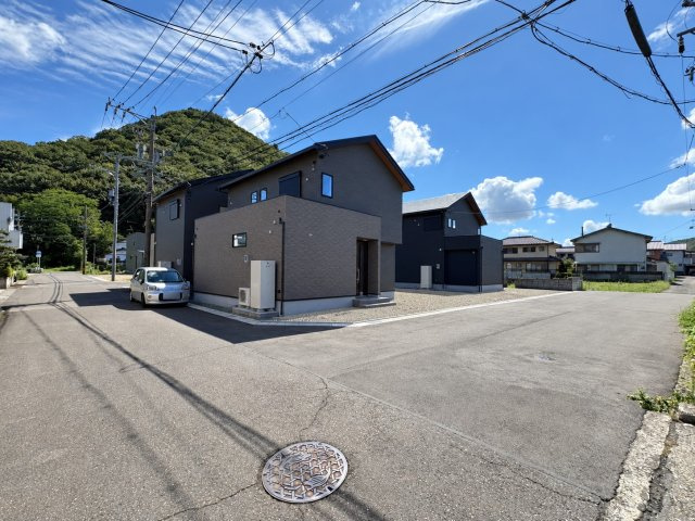 タマタウン　岐阜市芥見中野畑（芥見小）　全４区画分譲の外観|「現地（2026年9月17日）撮影」　
■全体写真　
■ヤマダ不動産　株式会社リライフ　