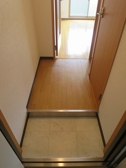 【玄関】ラフォンテ三宮旭