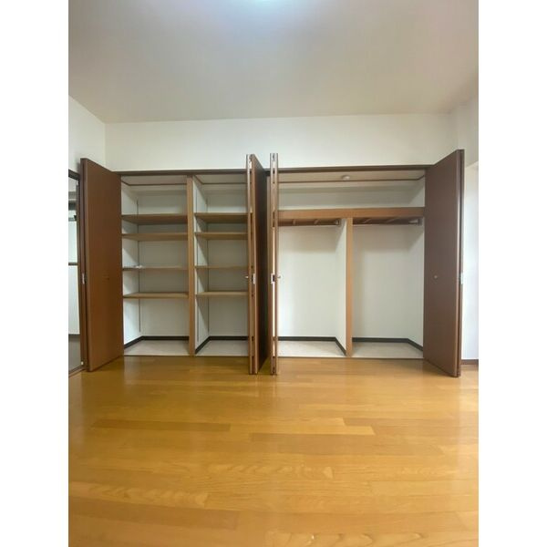 セントアミール南久宝寺の収納