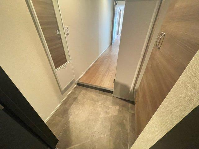 ロイヤルカーサ千種の玄関