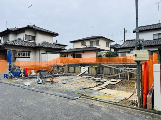 八王子市　北野台　新築一戸建ての外観|～太陽光パネル搭載　並列3台駐車可能　控除や減税で優遇の長期優良住宅～