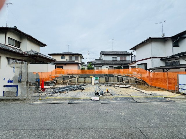 八王子市　北野台　新築一戸建ての外観|～太陽光パネル搭載　並列3台駐車可能　控除や減税で優遇の長期優良住宅～