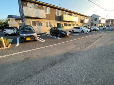 【駐車場】 | レオニール　Ａ