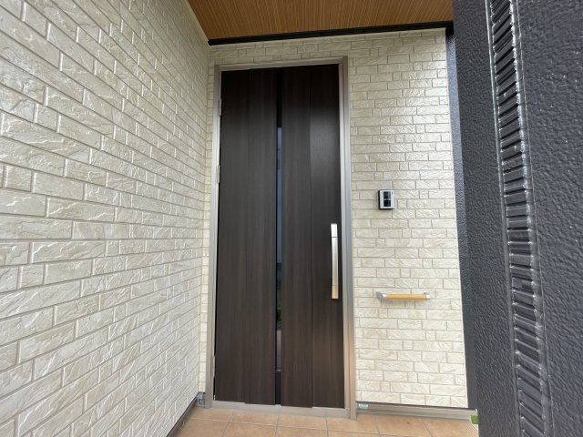 八戸市旭ケ丘1丁目の玄関