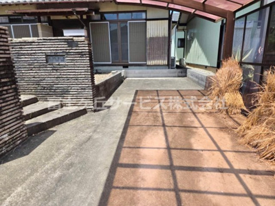 【駐車場】 | 岐阜市芥見嵯峨1丁目　中古住宅 | 縦列2台