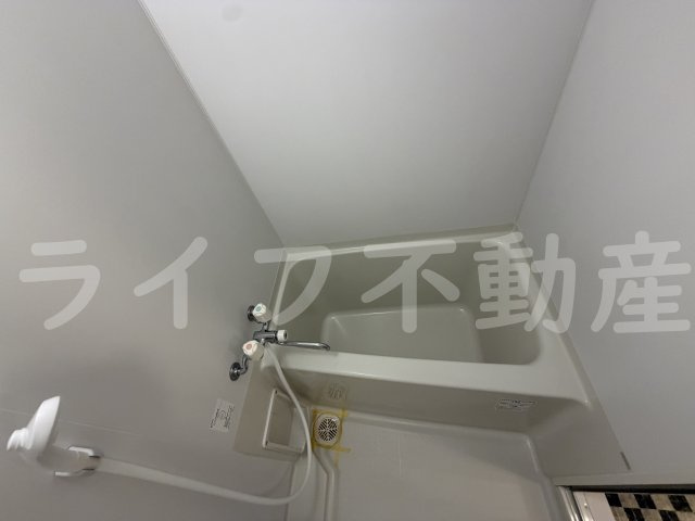 ロネスタ新深江の浴室