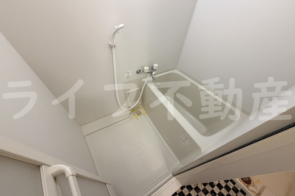 ロネスタ新深江の浴室