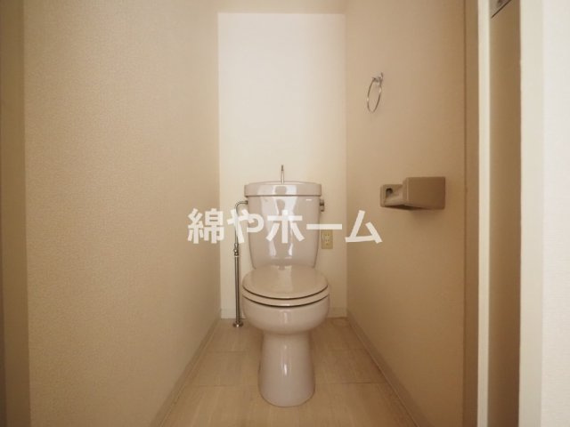 グランデージ新深江のトイレ|ゆったりとした空間のトイレです