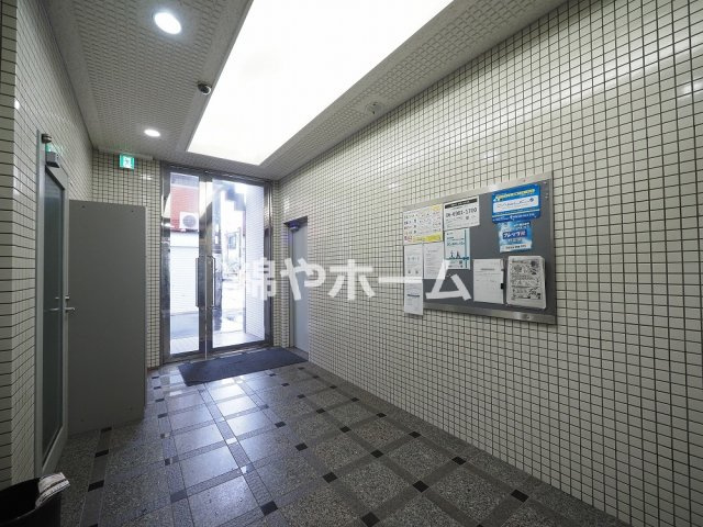 グランデージ新深江のロビー|ゆとりのあるロビーです