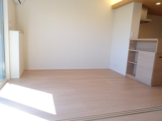 Epoch residenceの居間・リビング