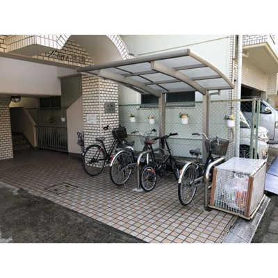 【駐車場】 | レイナビル