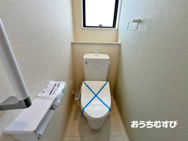 小牧市横内（全1棟）の前面道路含む現地写真
