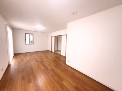 【居間・リビング】 | 桑名市多度町小山台１丁目 | ＬＤＫ