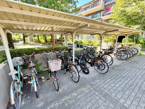 敷地内にある自転車置場