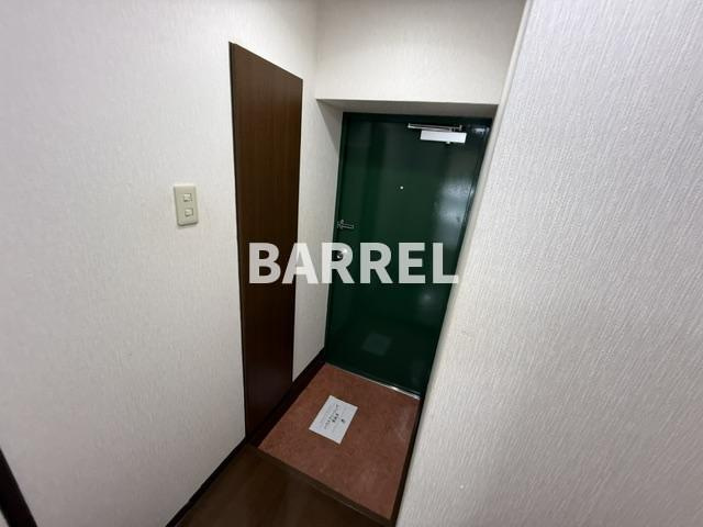 グランドメゾン花屋敷の玄関