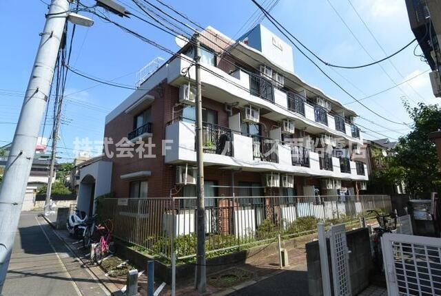 メゾン市川の外観
