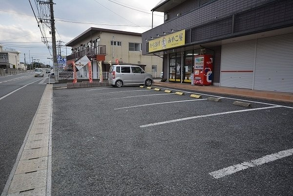 アミ・デ・コアⅤの駐車場|駐車スペースもあります