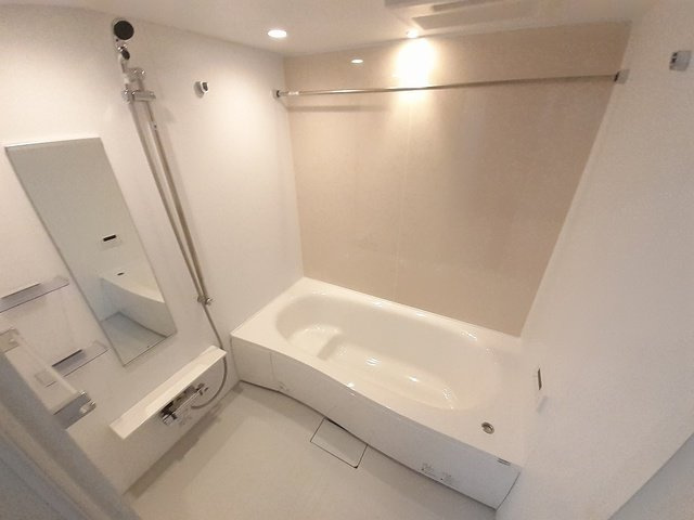 プロムナード北泉の浴室|日々の疲れを癒すお風呂付です