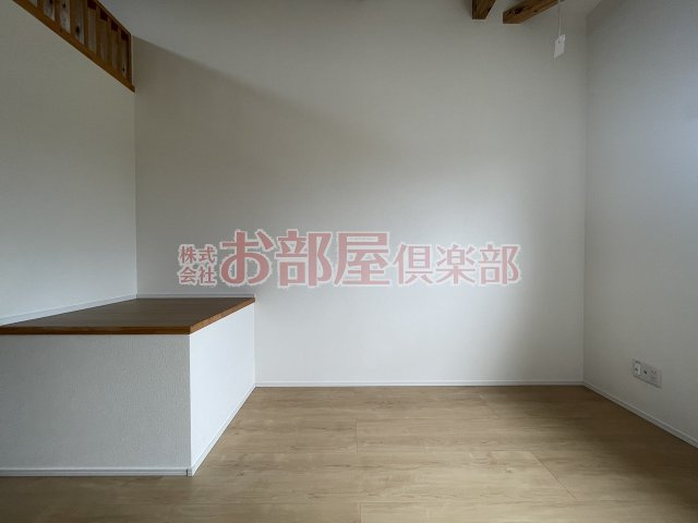 ジラソーレM　C棟の洋室|コンパクトで使いやすい洋室です