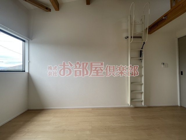 ジラソーレM　C棟の洋室|ゆったりした洋室です