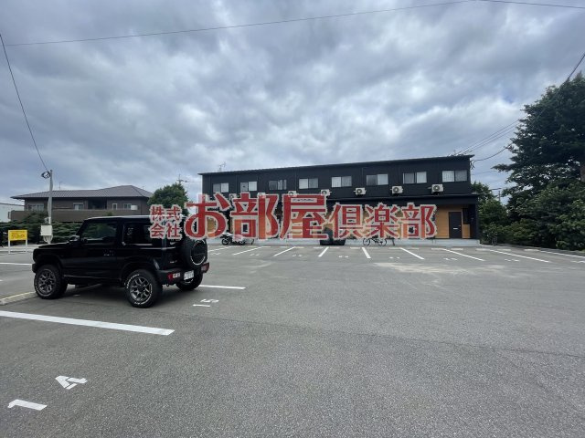 ジラソーレM　C棟の駐車場|駐車場に車を止められます