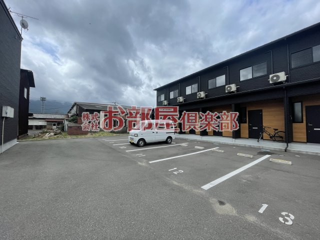 ジラソーレM　C棟の駐車場|カースペースがあります