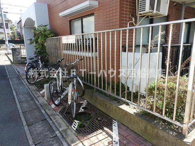 メゾン市川の庭
