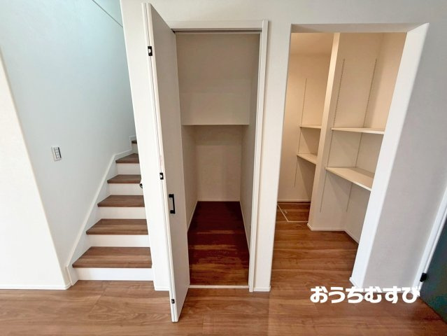 春日井市白山町(全3棟)の収納