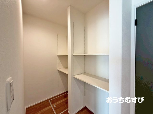 春日井市白山町(全3棟)の収納