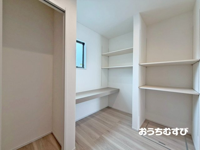 春日井市白山町(全3棟)の収納