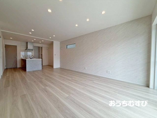 春日井市白山町(全3棟)の居間・リビング