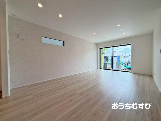 春日井市白山町(全3棟)の居間・リビング