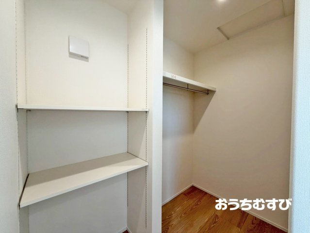 春日井市白山町(全3棟)の収納