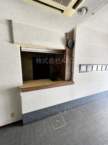 ヴィラひらの　貸店舗のロビー