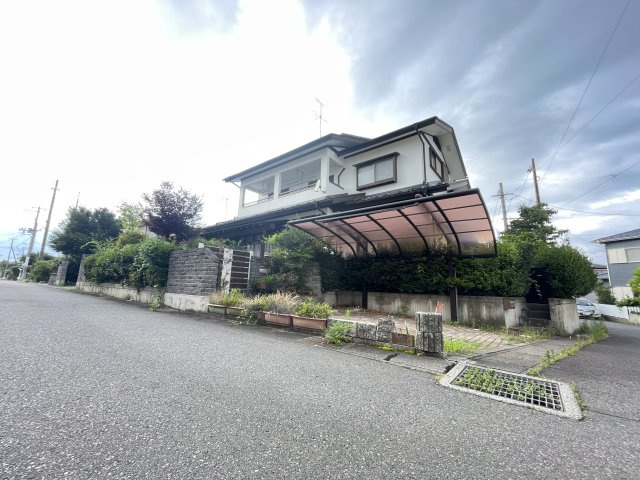 郡山市久留米一丁目　戸建の前面道路含む現地写真