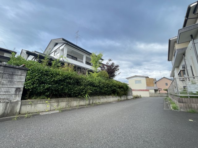 郡山市久留米一丁目　戸建の前面道路含む現地写真